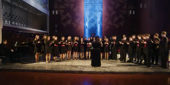 Canta Lá - Coro da Escola Artística do Instituto Gregoriano de Lisboa "Every time I feel the Spirit"