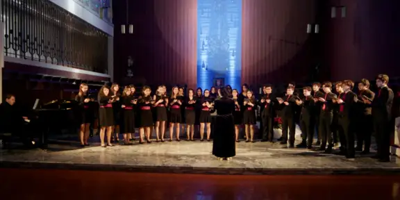 Canta Lá - Coro da Escola Artística do Instituto Gregoriano de Lisboa "Jingle Bells"