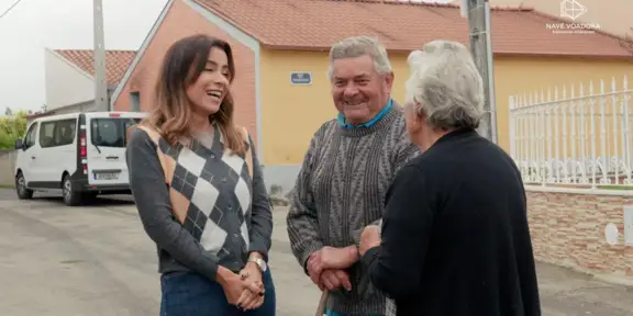 Nave Voadora - Anadia