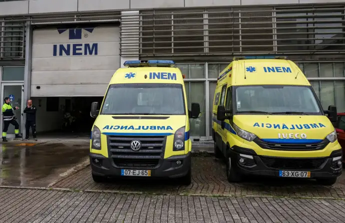 Ambulâncias do INEM.