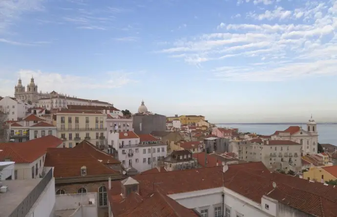 Vista panorâmica de casario em Lisboa