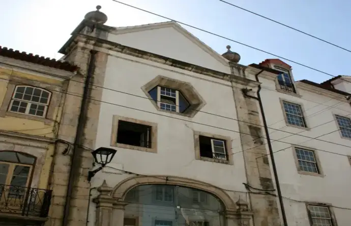 Fachada do Colégio do século XVI da Rua da Sofia em Coimbra