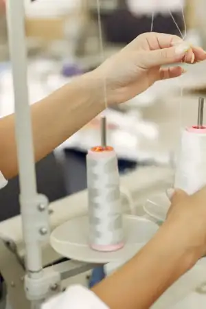 Imagem de uma senhora a fazer 