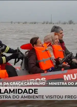 Ministra do Ambiente visitou freguesia Valada que está isolada há dias com a subida das águas