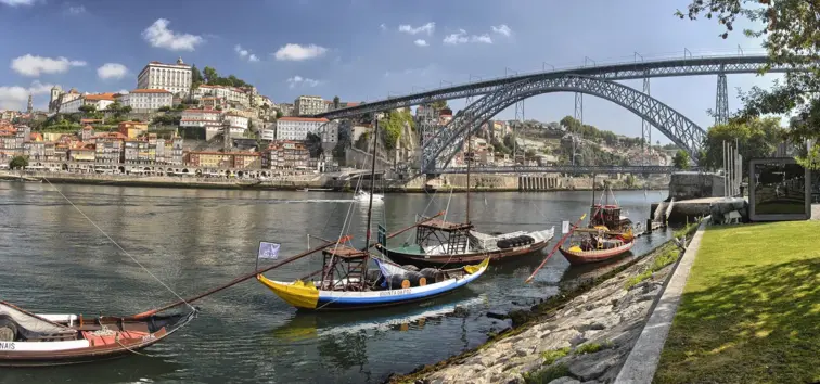 Vista da Ponte Luís I desde a margem de Gaia.