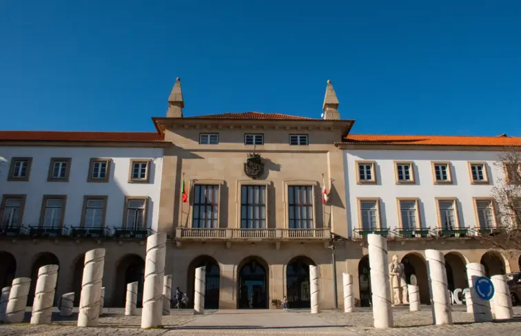 Fachada da Câmara Municipal da Covilhã.