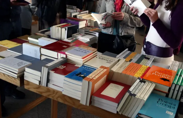 Além da literatura, há espetáculos e exposições