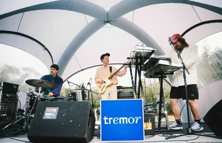 Banda no festival tremor em 2025