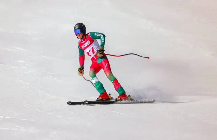 Emeric Guerillot em pista de esqui.