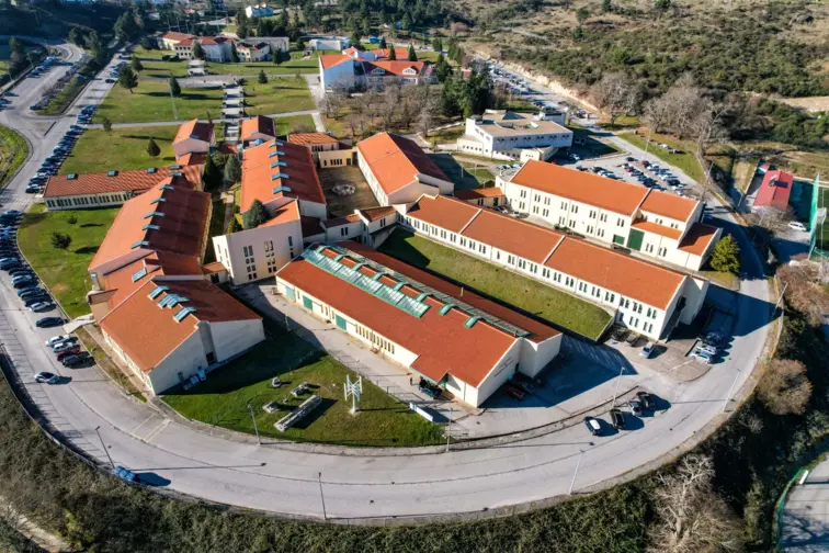 Imagem é uma fotografia aérea do Instituto Politécnico da Guarda