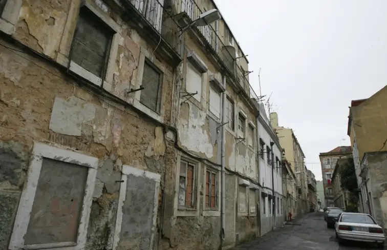 Prédios devolutos na freguesia dos Anjos, em Lisboa