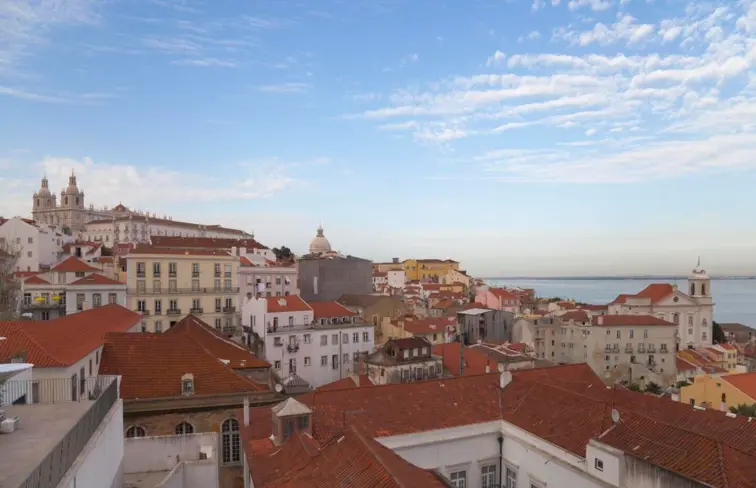 Vista panorâmica de casario em Lisboa