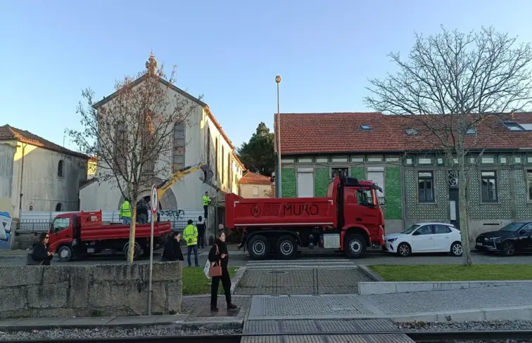 Fotografia das traseiras do Convento de Francos no Porto
