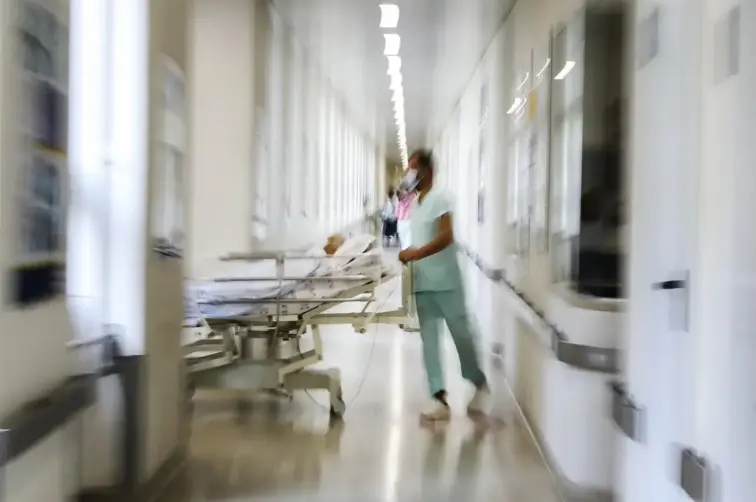 corredor de hospital