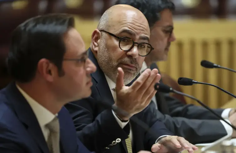 O ministro das Infraestruturas, Miguel Pinto Luz.