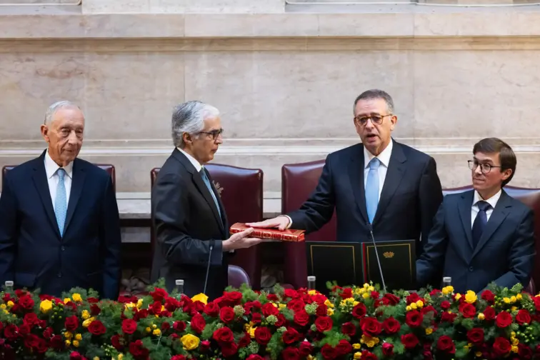 António José Seguro presta Juramento sobre a Constituição