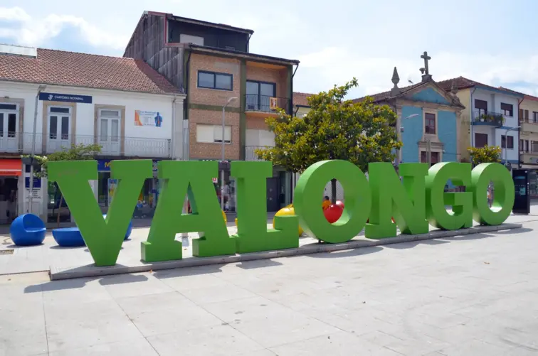 Praça da cidade de Valongo