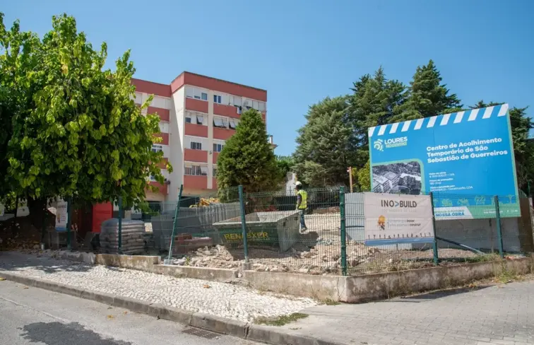 Obras do Centro de Acolhimento Temporário de Loures.