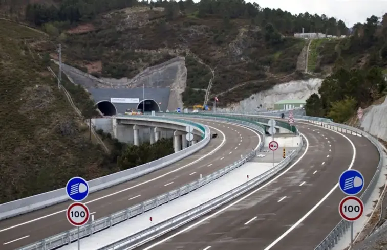 Túnel do Marão, na A4, visto de fora