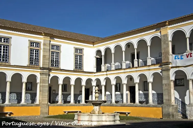 Universidade de Évora
