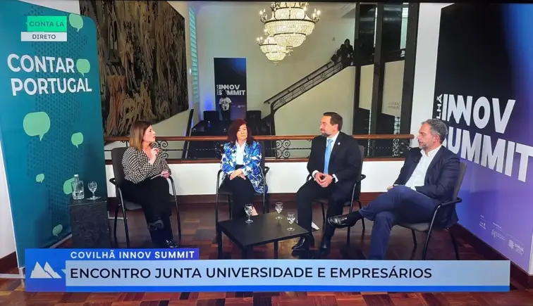 Fotografia dos intervenientes no debate