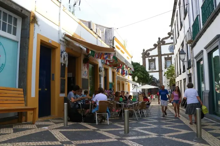 Ponta Delgada e Câmara do Comércio reforçam estratégia para valorizar centro histórico