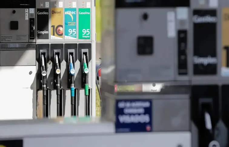 Posto de combustíveis