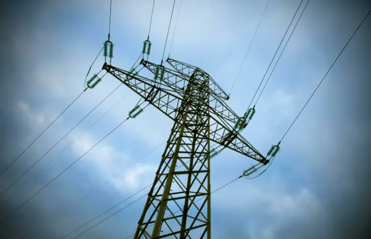 Poste de alta tensão