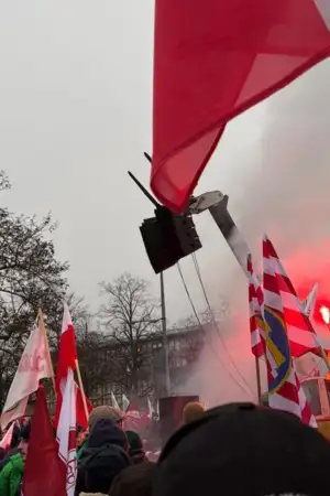 Agricultores cercam Parlamento Europeu contra "concorrência desleal" do Mercosul
