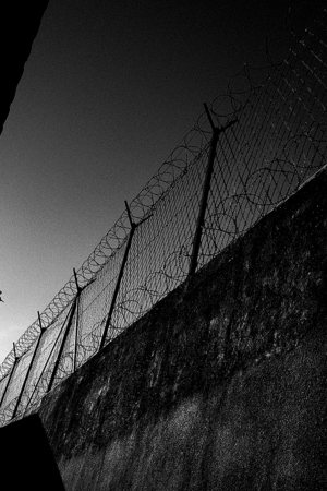 Estrela de seis pontas: o Estabelecimento Prisional de Lisboa no olhar do fotógrafo Pedro Medeiros