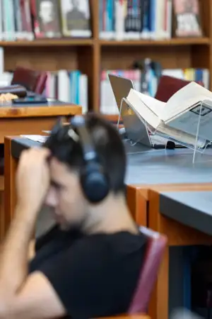 Professores pedem proibição da IA no ensino superior