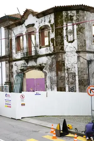 Câmara de Lamego transforma quartel de bombeiros em casas para habitação