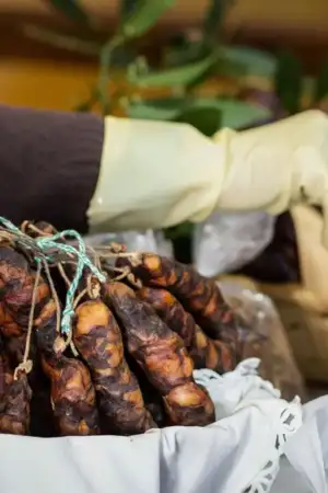 Com apenas cinco produtores, Fumeiro de Boticas pode ter o futuro em causa