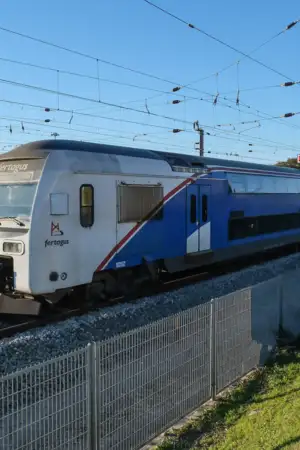 Fertagus normaliza circulação após restrições de velocidade entre Sete Rios e Entrecampos