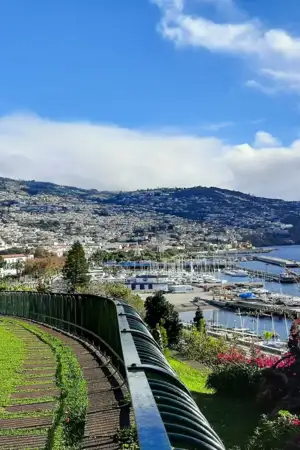 Câmara do Funchal inicia revisão da taxa turística e admite aumento do valor