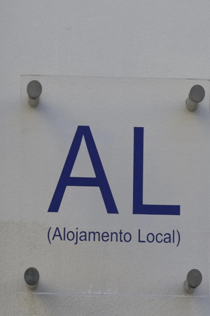 Casas em Portugal são as mais sobrevalorizadas. Bruxelas quer fim do "boom" no alojamento local