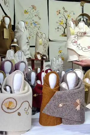 Bordado de Castelo Branco faz sucesso a vestir figuras de presépio