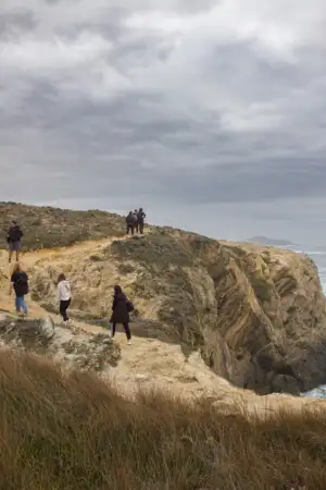 É na época baixa que se conhece a verdadeira essência de Porto Covo