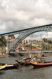 Vista da ponte Luís I desde o cais de Gaia.