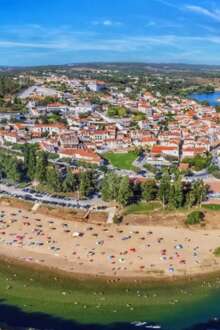 Vista aérea da praia fluvial de Constância