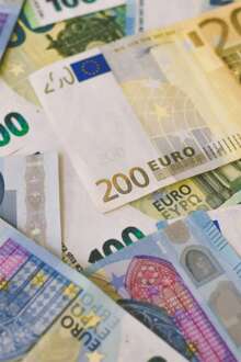 Notas de 20 e 200 euros