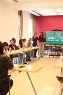Reunião de alunos com a autarquia.