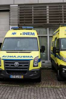 Ambulâncias do INEM.