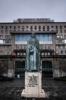 Fachada do Hospital Santa Maria, em Lisboa
