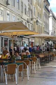 Ministro da Economia defende que turismo ainda pode crescer em Portugal