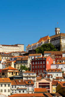 Executivo aponta “maior investimento de sempre” na habitação e reforça apoios até 2025