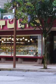 Fachada da Confeitaria Petúlia.