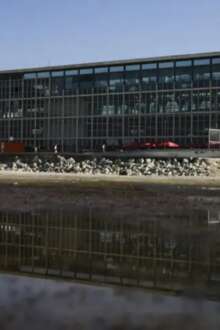 Edifício transparente