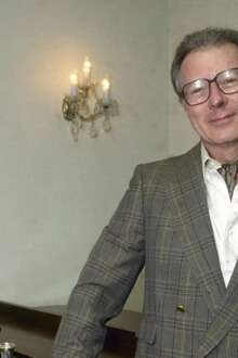 Na imagem, Álvaro Cassuto, maestro português que faleceu aos 87 anos esta segunda-feira.