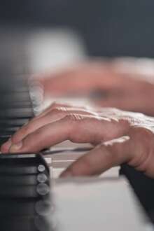 Covilhã quer valorizar o ensino artístico e promover os pianistas da região